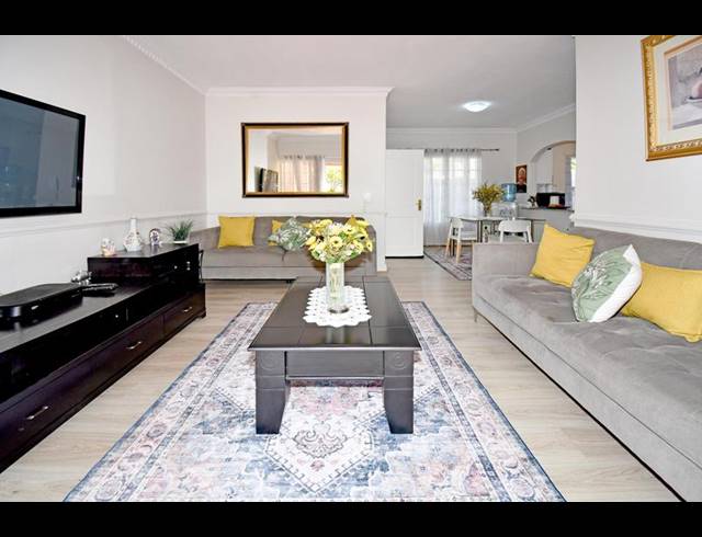 2 BEDROOM APARTMENT FOR SALE IN CRAIGHALL